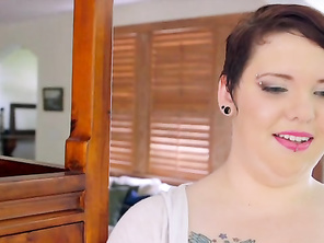 Kitty's wanted to be model all of her life and made it her goal to be a model as a career and as a lifestyle.