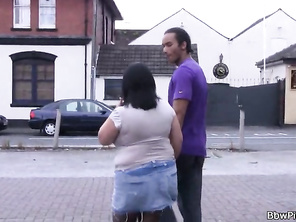 Ghetto dude picks up buxomy plumper
