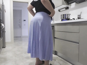 I show stepson my butt and turn him on.